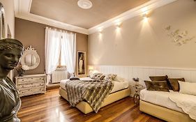 Spanish Steps Miracle Suite